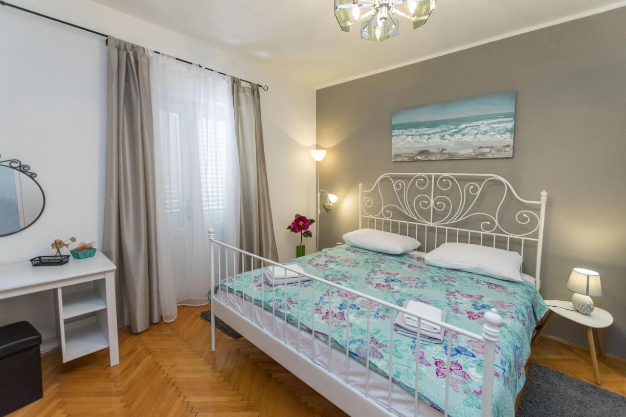Apartments Zmika Primošten Eksteriør billede